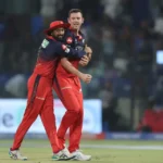 Delhi Capitals Batters Were Totally Collapsed By Bhuvneshwar and Hazlewood's Brilliance .