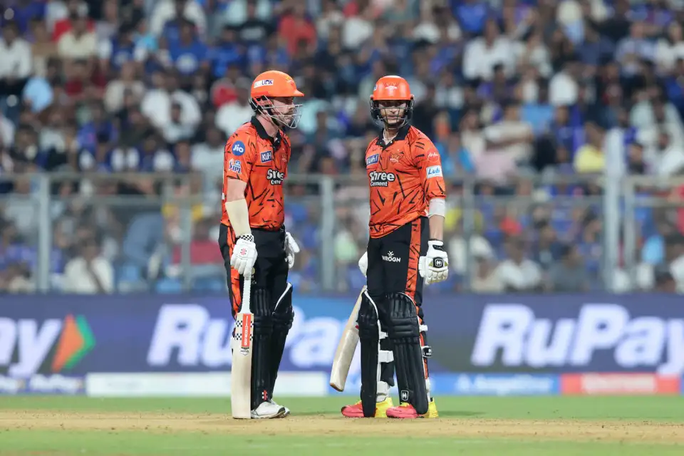 SRH beats MI to achieve fifth consecutive match victory
