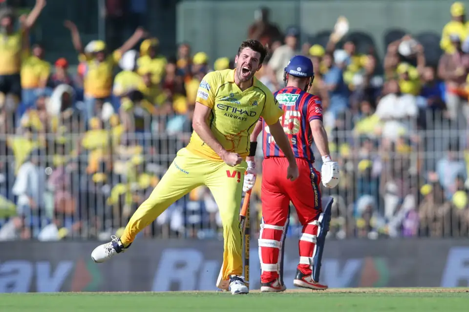 CSK makes it three wins in a row with Overton-Urvil's magical performance .
