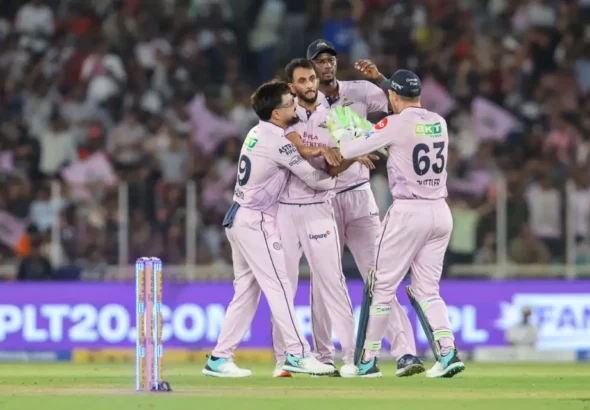 Gujarat Titans Move to Top After thrashing Sunrisers Hyderabad.