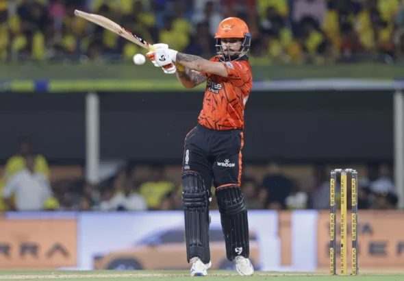 Sunrisers Hyderabad enters playoffs after Kishan's batting effort.
